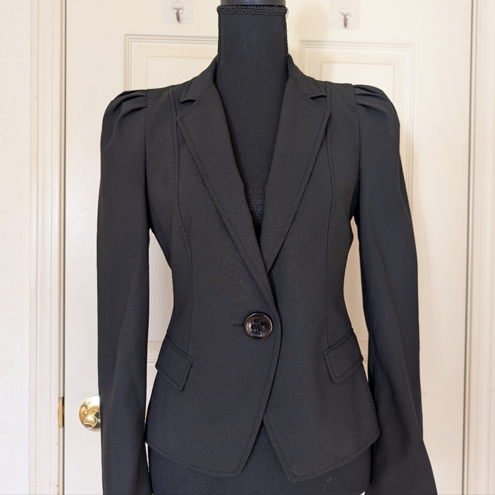 NWOT. Express Rayon blended fully lined blazer with shoulder & Back Waist Design